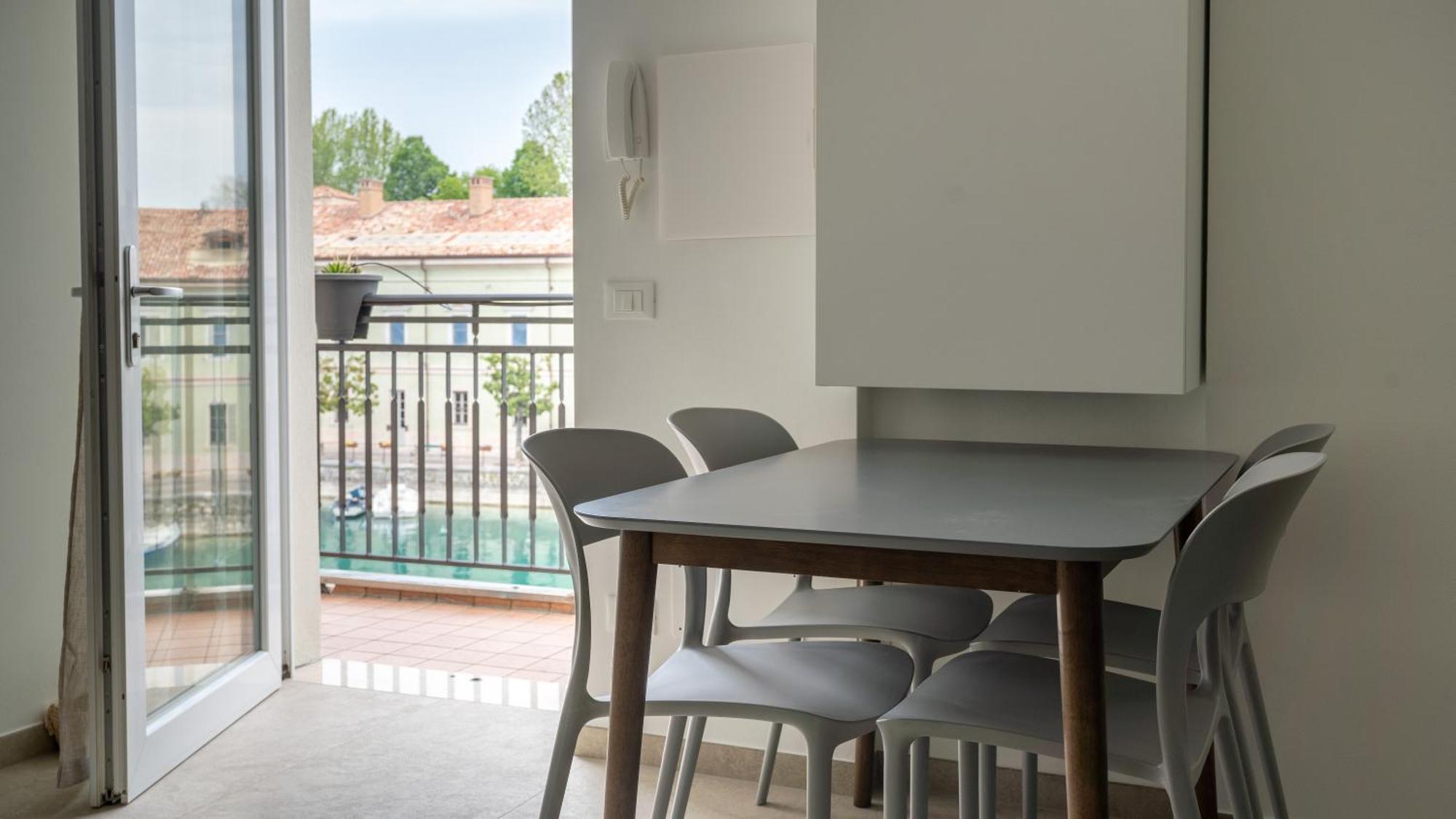 Fiori Sull'Acqua Apartments Peschiera del Garda Exterior photo